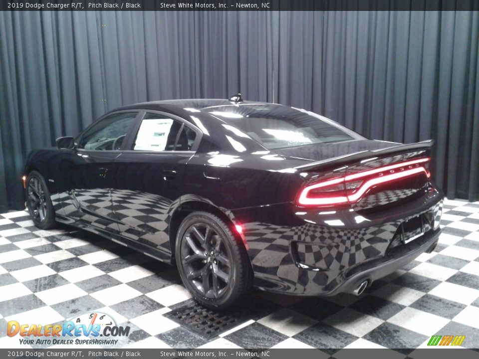 2019 Dodge Charger R/T Pitch Black / Black Photo #8