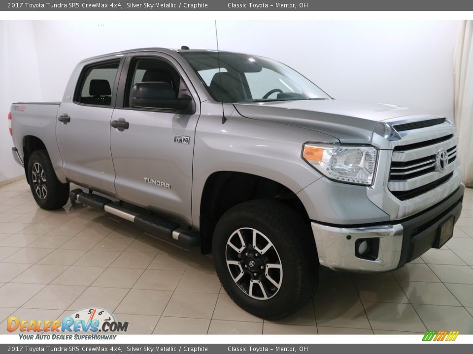 2017 Toyota Tundra SR5 CrewMax 4x4 Silver Sky Metallic / Graphite Photo #1