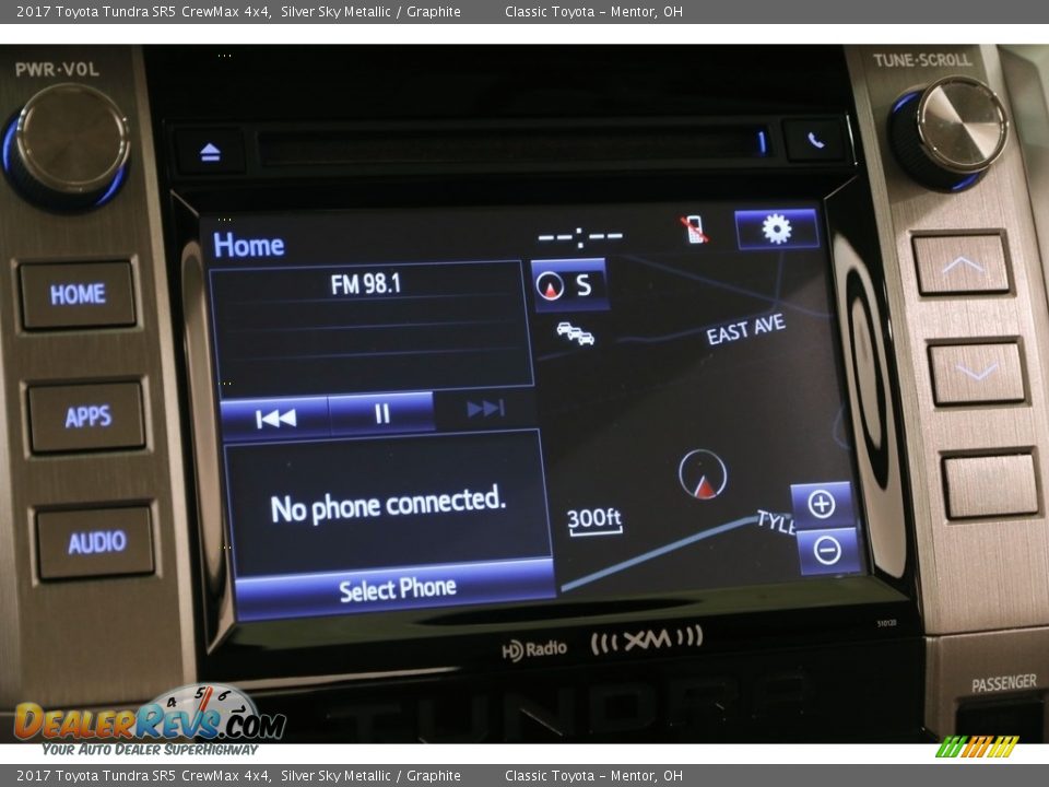 2017 Toyota Tundra SR5 CrewMax 4x4 Silver Sky Metallic / Graphite Photo #11