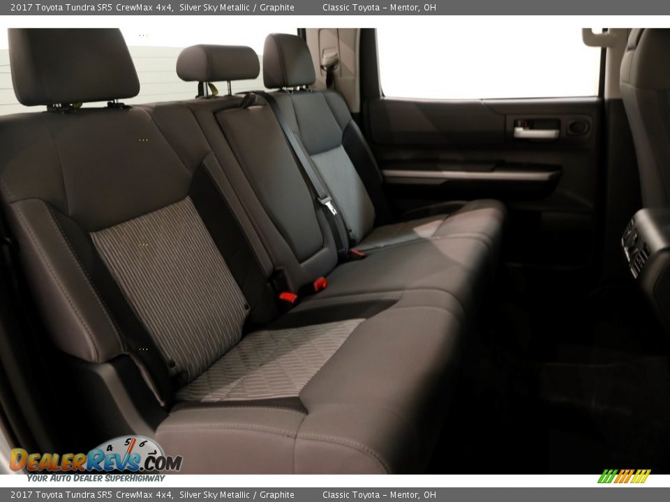 2017 Toyota Tundra SR5 CrewMax 4x4 Silver Sky Metallic / Graphite Photo #19