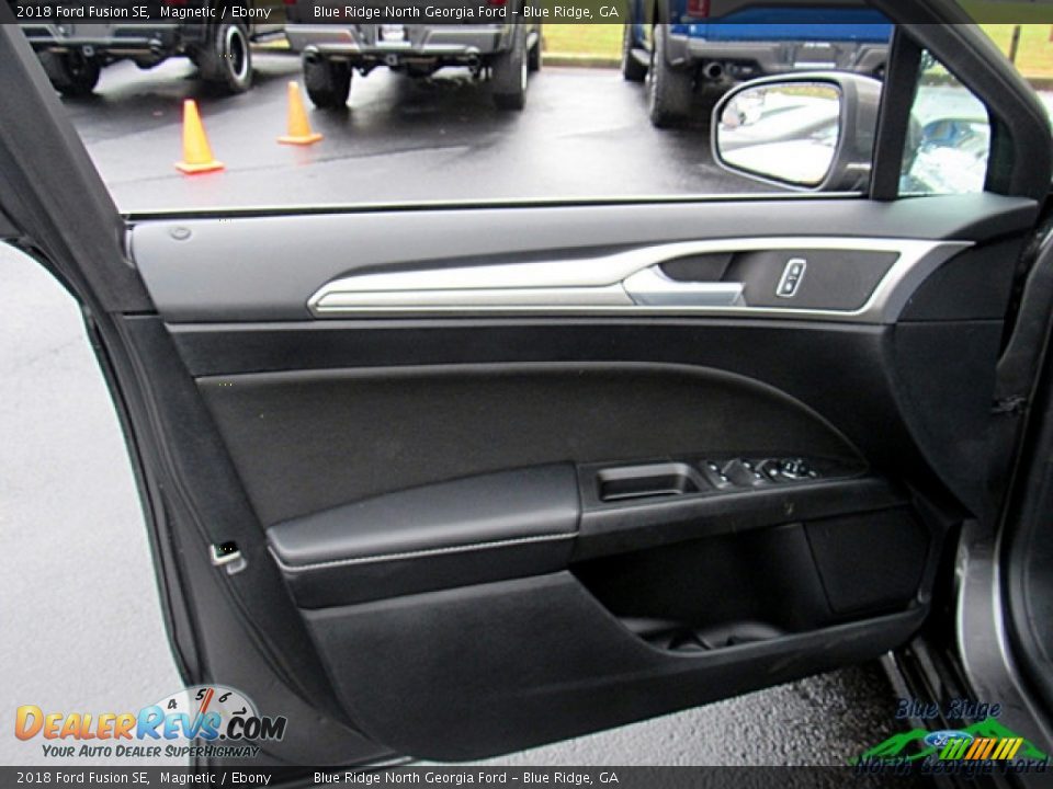 2018 Ford Fusion SE Magnetic / Ebony Photo #27