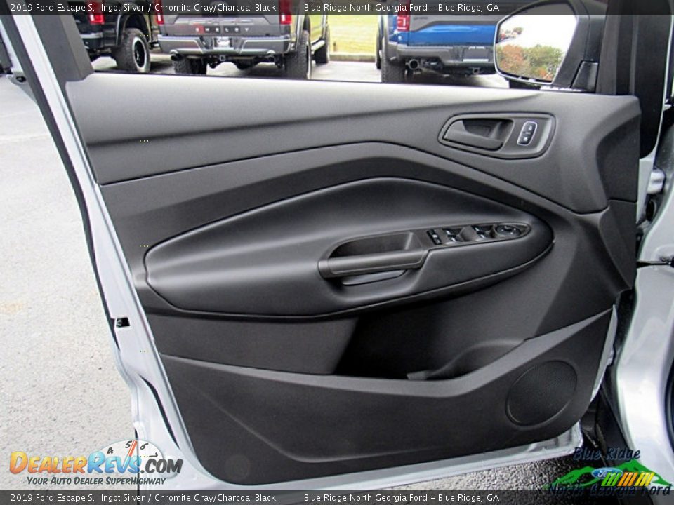 2019 Ford Escape S Ingot Silver / Chromite Gray/Charcoal Black Photo #25