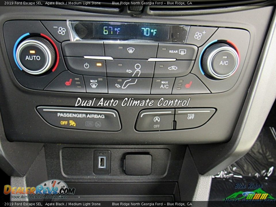 2019 Ford Escape SEL Agate Black / Medium Light Stone Photo #18