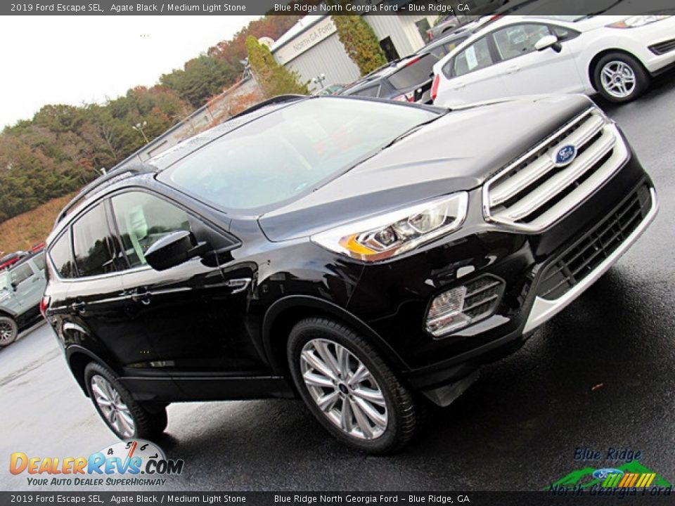 2019 Ford Escape SEL Agate Black / Medium Light Stone Photo #29