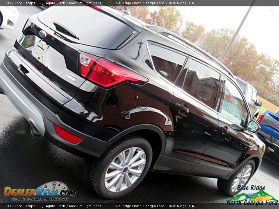 2019 Ford Escape SEL Agate Black / Medium Light Stone Photo #30