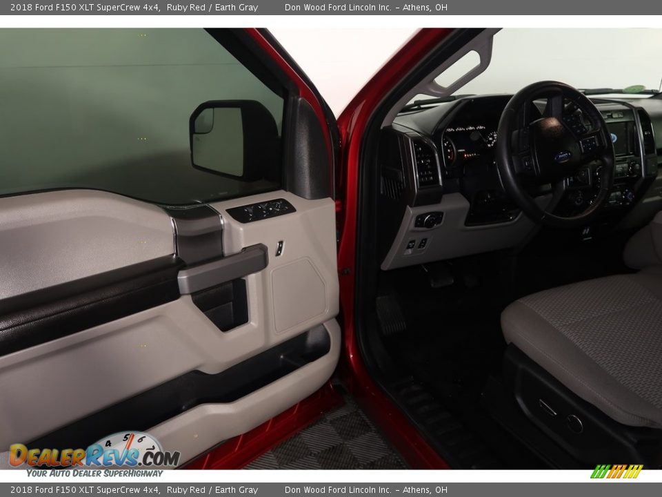 2018 Ford F150 XLT SuperCrew 4x4 Ruby Red / Earth Gray Photo #34