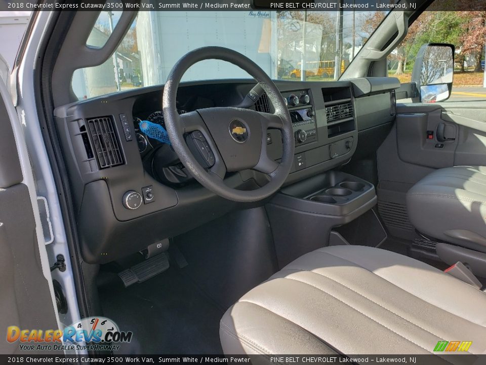 2018 Chevrolet Express Cutaway 3500 Work Van Summit White / Medium Pewter Photo #7