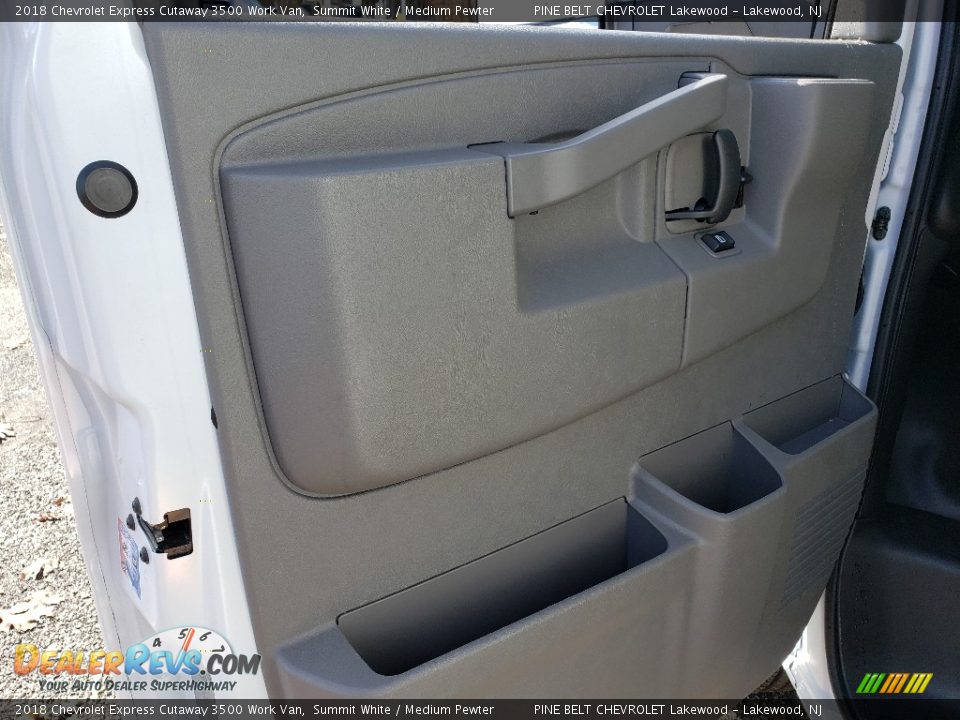 2018 Chevrolet Express Cutaway 3500 Work Van Summit White / Medium Pewter Photo #8