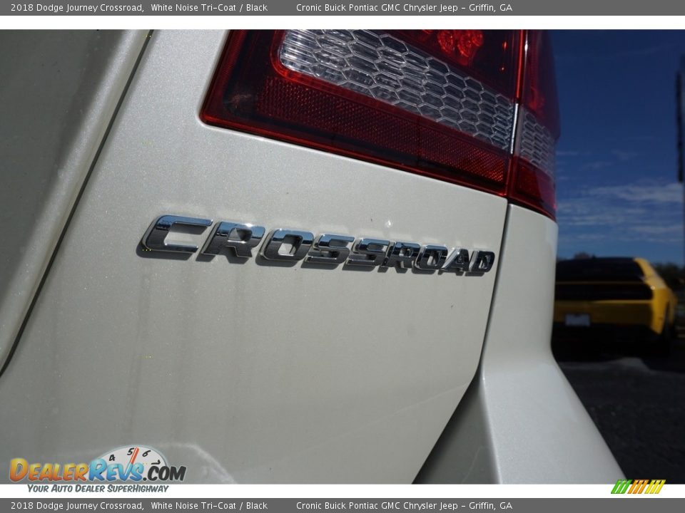 2018 Dodge Journey Crossroad White Noise Tri-Coat / Black Photo #14