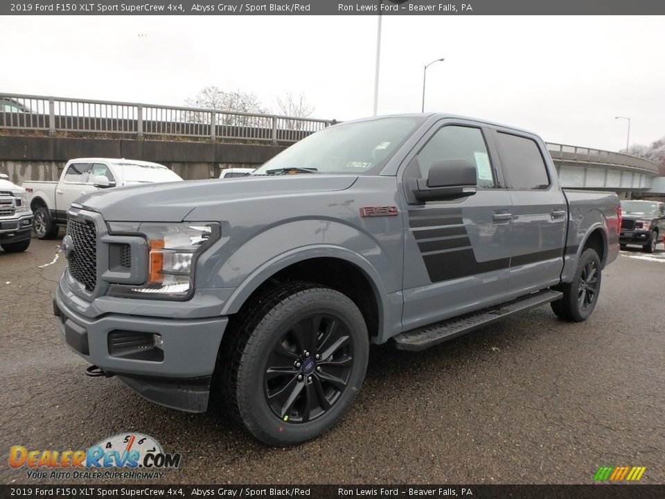 Front 3/4 View of 2019 Ford F150 XLT Sport SuperCrew 4x4 Photo #6