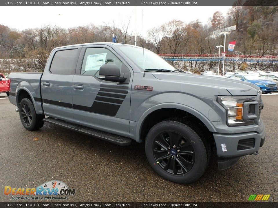 Front 3/4 View of 2019 Ford F150 XLT Sport SuperCrew 4x4 Photo #8