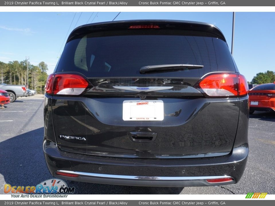 2019 Chrysler Pacifica Touring L Brilliant Black Crystal Pearl / Black/Alloy Photo #12