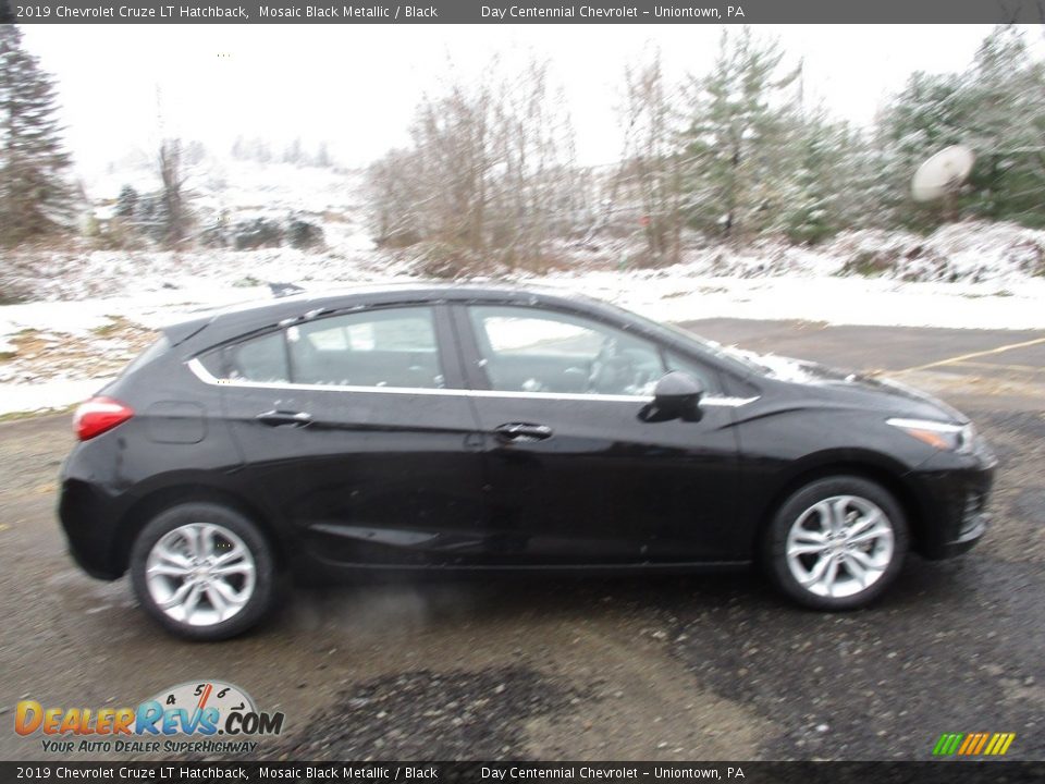 2019 Chevrolet Cruze LT Hatchback Mosaic Black Metallic / Black Photo #2