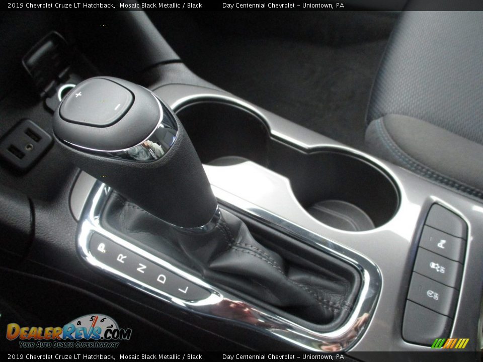 2019 Chevrolet Cruze LT Hatchback Shifter Photo #10