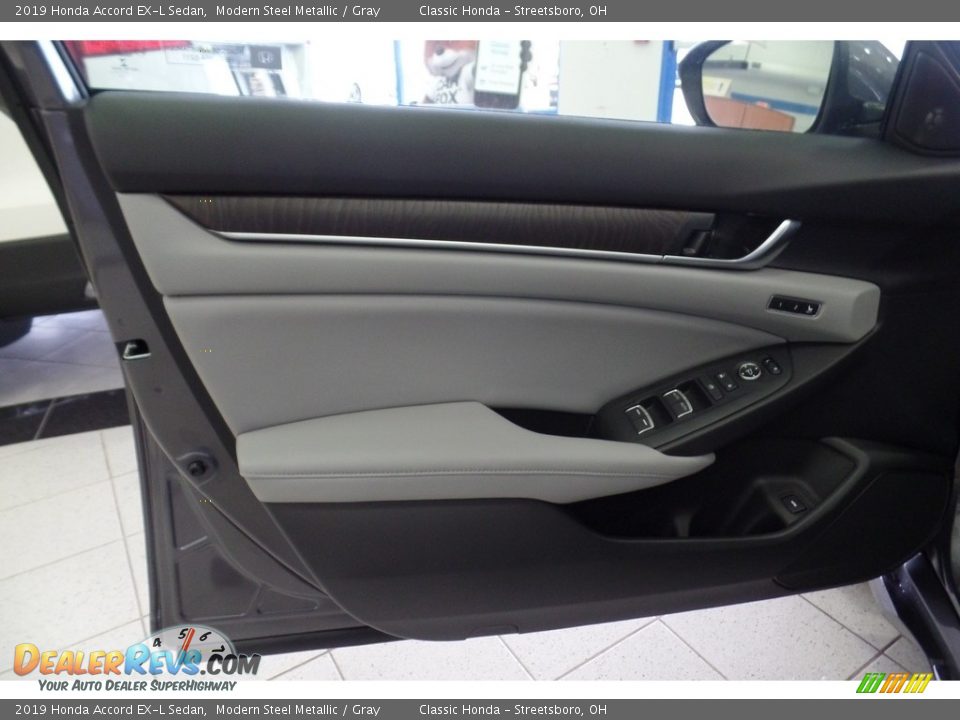 Door Panel of 2019 Honda Accord EX-L Sedan Photo #12