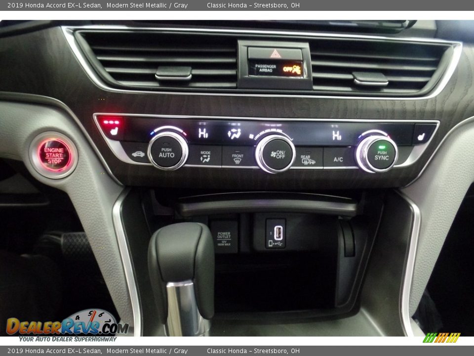 Controls of 2019 Honda Accord EX-L Sedan Photo #17