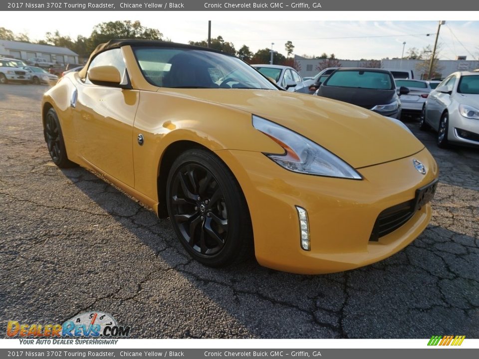 Front 3/4 View of 2017 Nissan 370Z Touring Roadster Photo #21