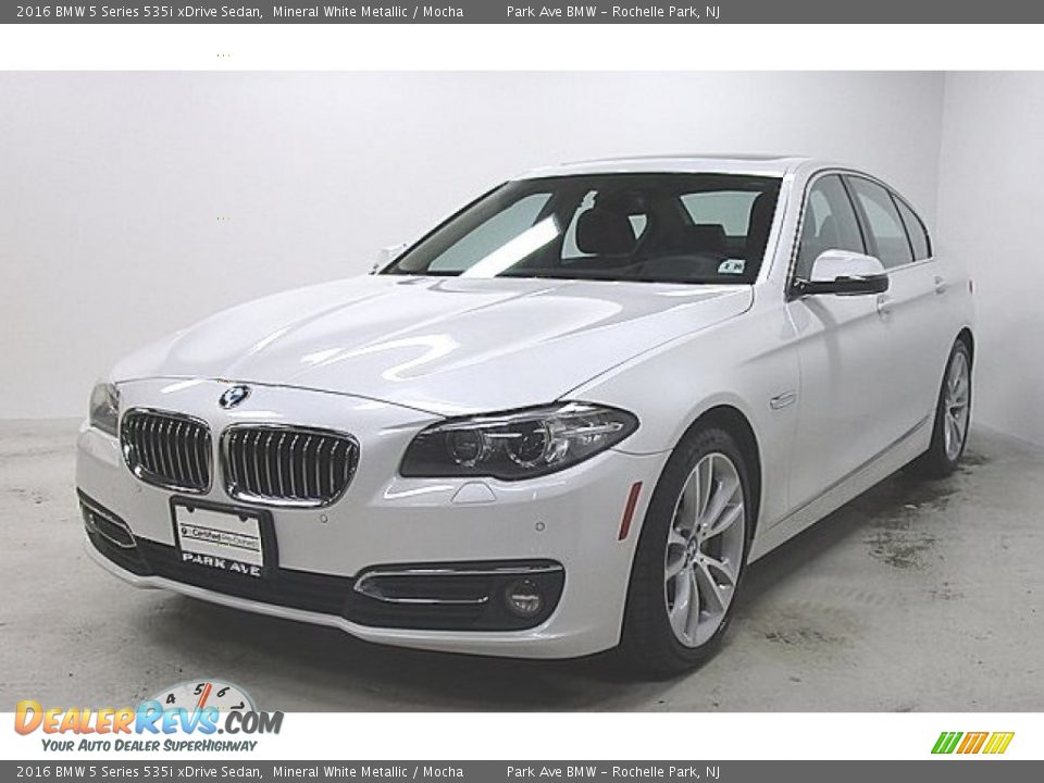 2016 BMW 5 Series 535i xDrive Sedan Mineral White Metallic / Mocha Photo #1