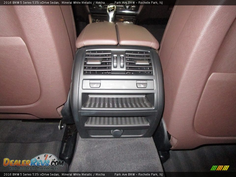 2016 BMW 5 Series 535i xDrive Sedan Mineral White Metallic / Mocha Photo #19