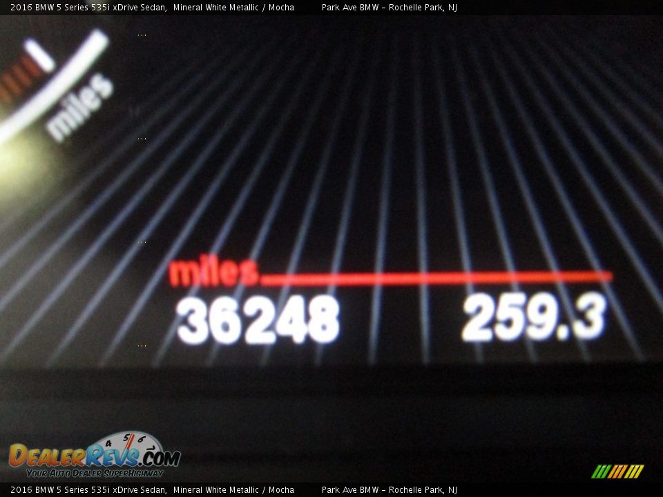 2016 BMW 5 Series 535i xDrive Sedan Mineral White Metallic / Mocha Photo #24