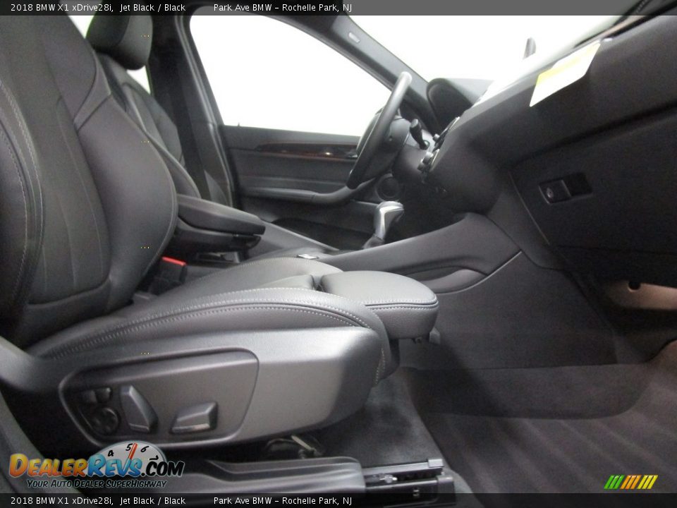 2018 BMW X1 xDrive28i Jet Black / Black Photo #16
