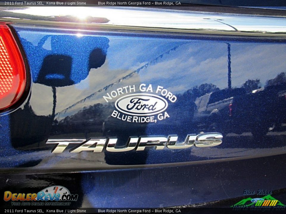 2011 Ford Taurus SEL Kona Blue / Light Stone Photo #32