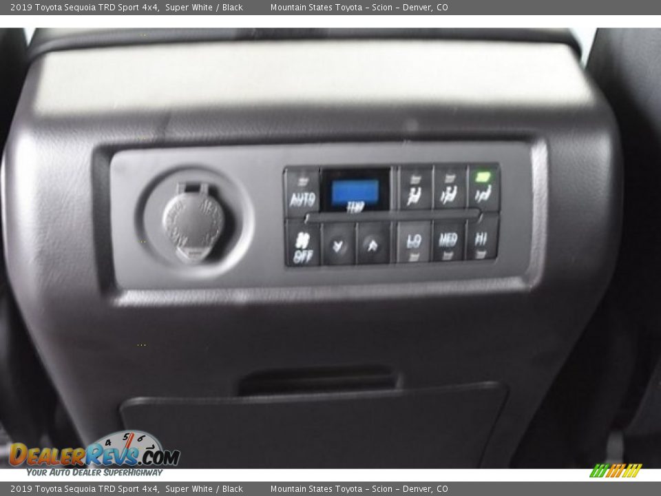 2019 Toyota Sequoia TRD Sport 4x4 Super White / Black Photo #17