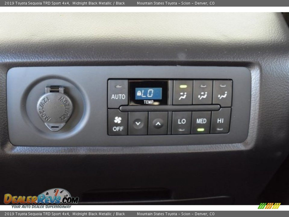 2019 Toyota Sequoia TRD Sport 4x4 Midnight Black Metallic / Black Photo #17