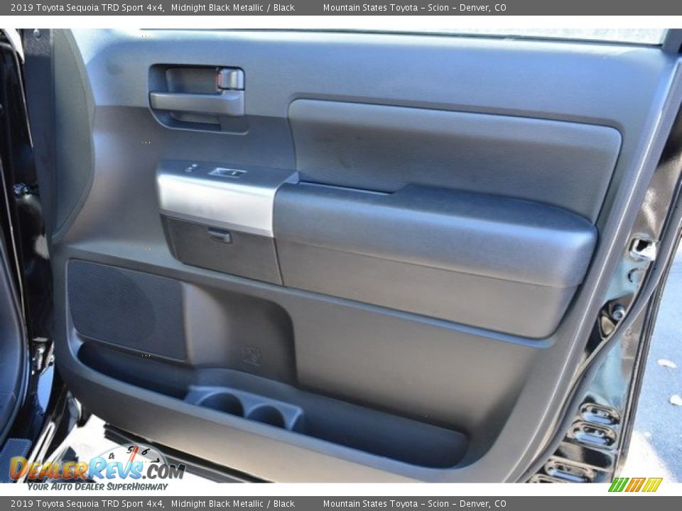 2019 Toyota Sequoia TRD Sport 4x4 Midnight Black Metallic / Black Photo #25