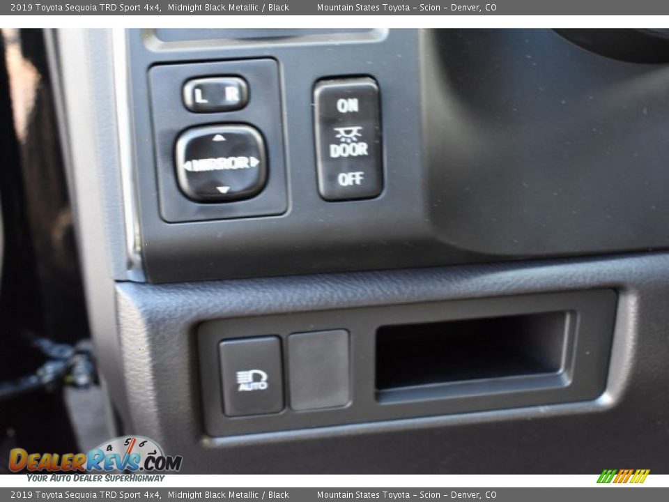 2019 Toyota Sequoia TRD Sport 4x4 Midnight Black Metallic / Black Photo #28