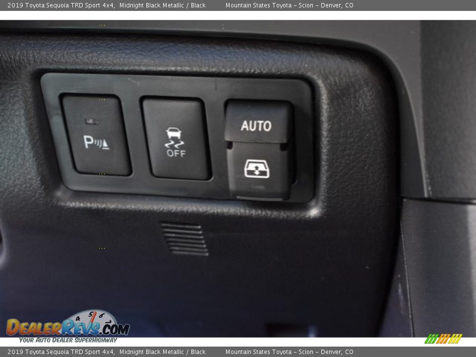 2019 Toyota Sequoia TRD Sport 4x4 Midnight Black Metallic / Black Photo #32