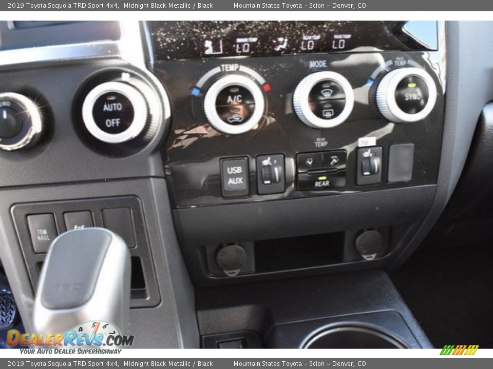 2019 Toyota Sequoia TRD Sport 4x4 Midnight Black Metallic / Black Photo #33