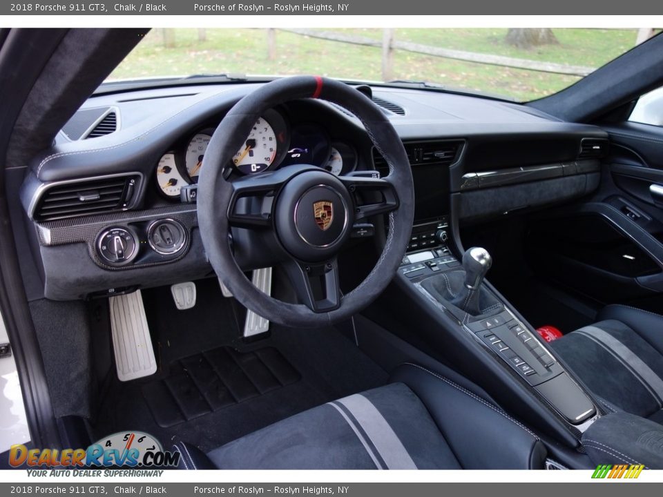 Dashboard of 2018 Porsche 911 GT3 Photo #23