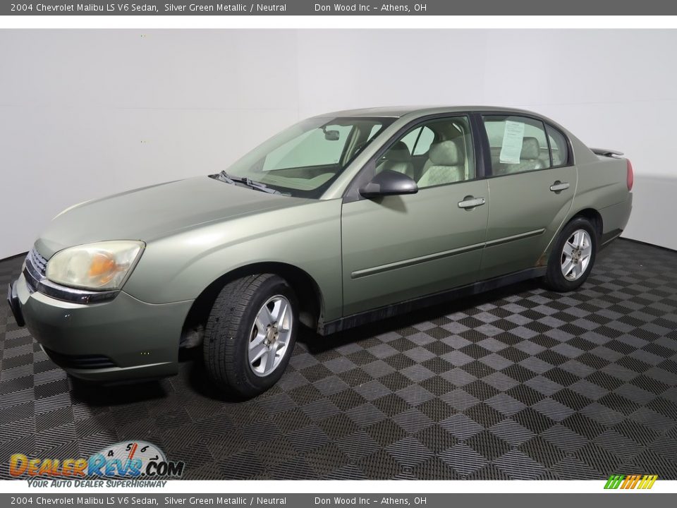 2004 Chevrolet Malibu LS V6 Sedan Silver Green Metallic / Neutral Photo #7