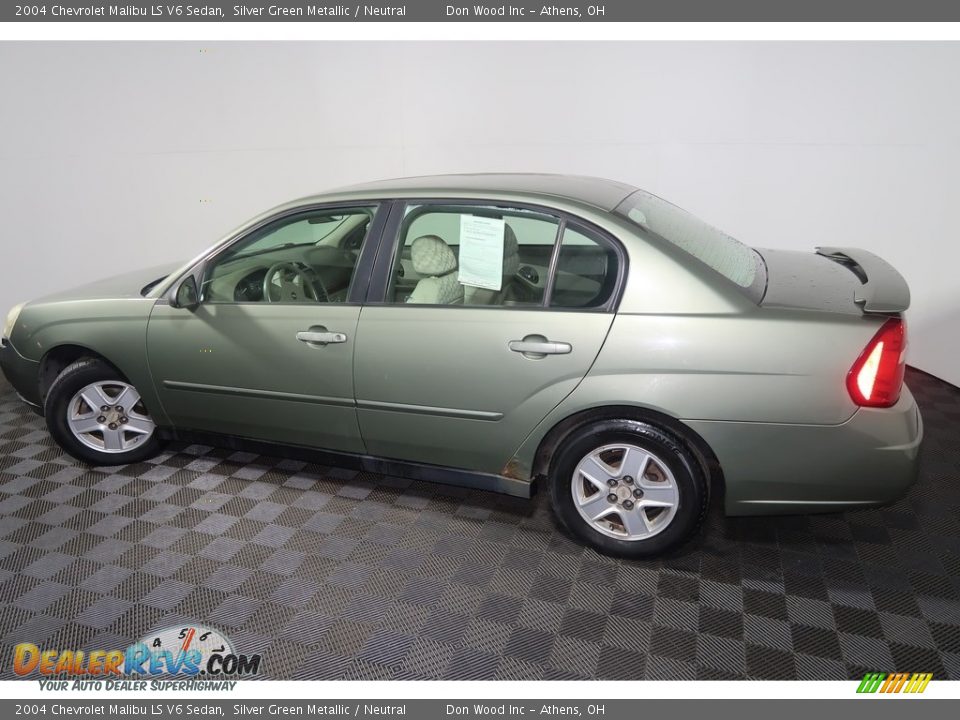 2004 Chevrolet Malibu LS V6 Sedan Silver Green Metallic / Neutral Photo #8