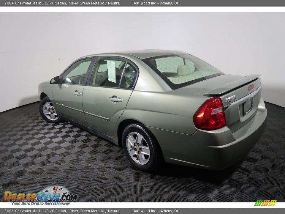2004 Chevrolet Malibu LS V6 Sedan Silver Green Metallic / Neutral Photo #9