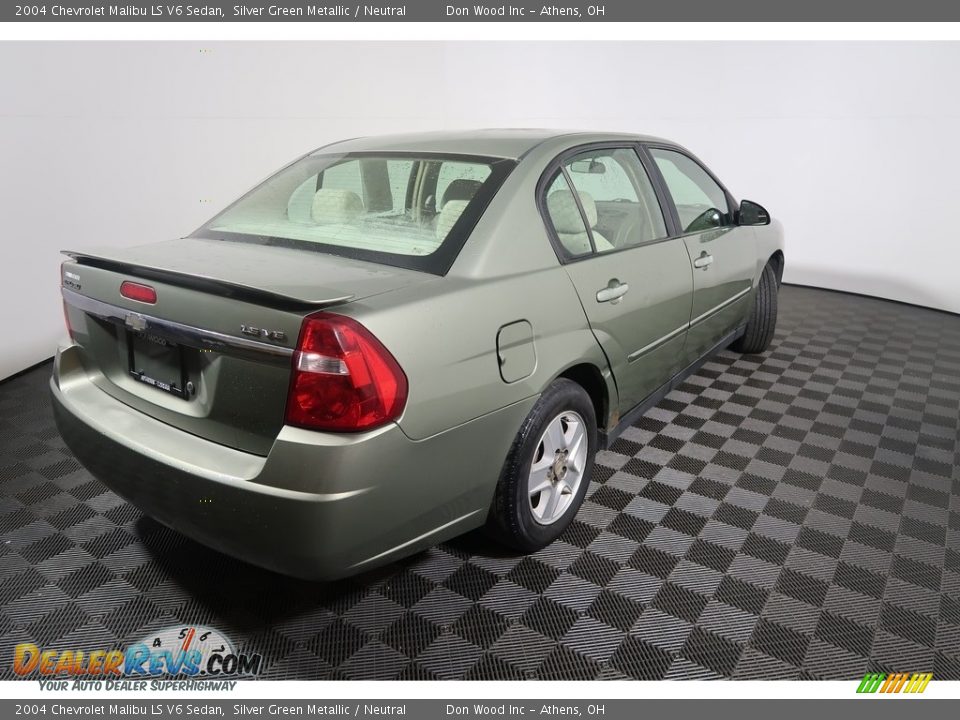 2004 Chevrolet Malibu LS V6 Sedan Silver Green Metallic / Neutral Photo #11