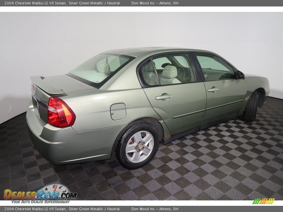 2004 Chevrolet Malibu LS V6 Sedan Silver Green Metallic / Neutral Photo #12