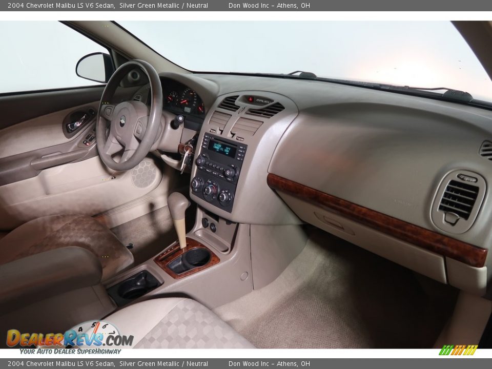 2004 Chevrolet Malibu LS V6 Sedan Silver Green Metallic / Neutral Photo #14