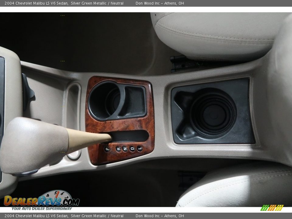 2004 Chevrolet Malibu LS V6 Sedan Silver Green Metallic / Neutral Photo #24
