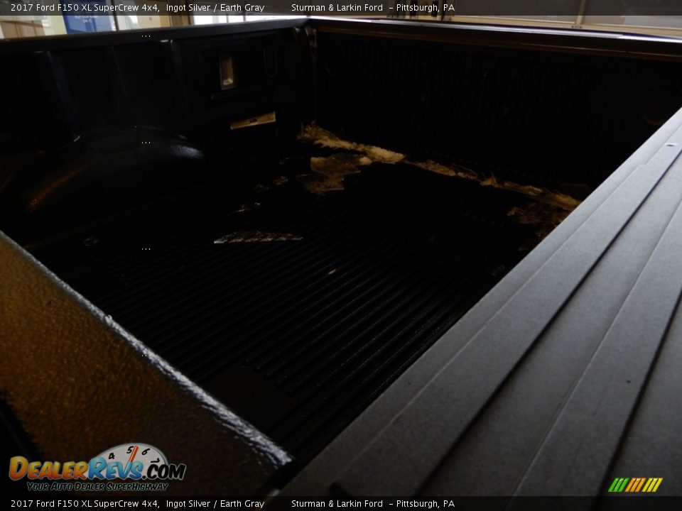 2017 Ford F150 XL SuperCrew 4x4 Ingot Silver / Earth Gray Photo #13