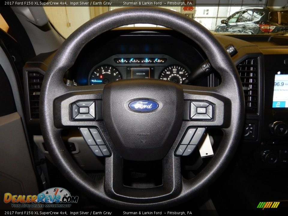 2017 Ford F150 XL SuperCrew 4x4 Ingot Silver / Earth Gray Photo #17