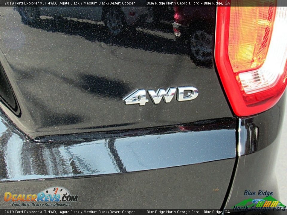 2019 Ford Explorer XLT 4WD Agate Black / Medium Black/Desert Copper Photo #35