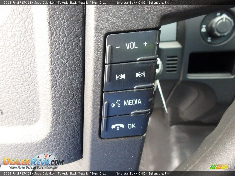 2013 Ford F150 STX SuperCab 4x4 Tuxedo Black Metallic / Steel Gray Photo #25