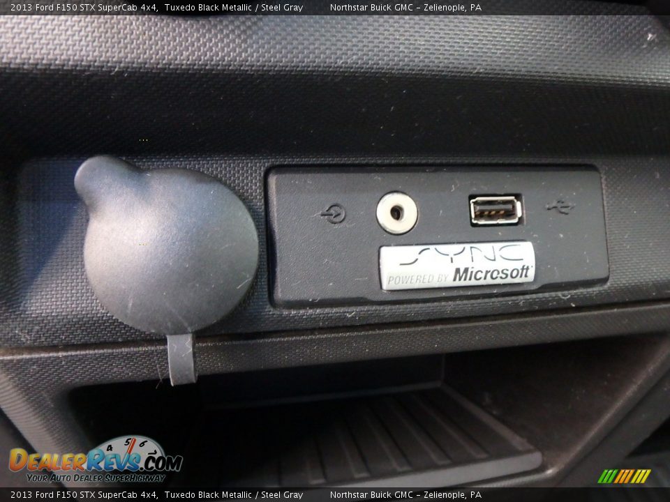 2013 Ford F150 STX SuperCab 4x4 Tuxedo Black Metallic / Steel Gray Photo #29