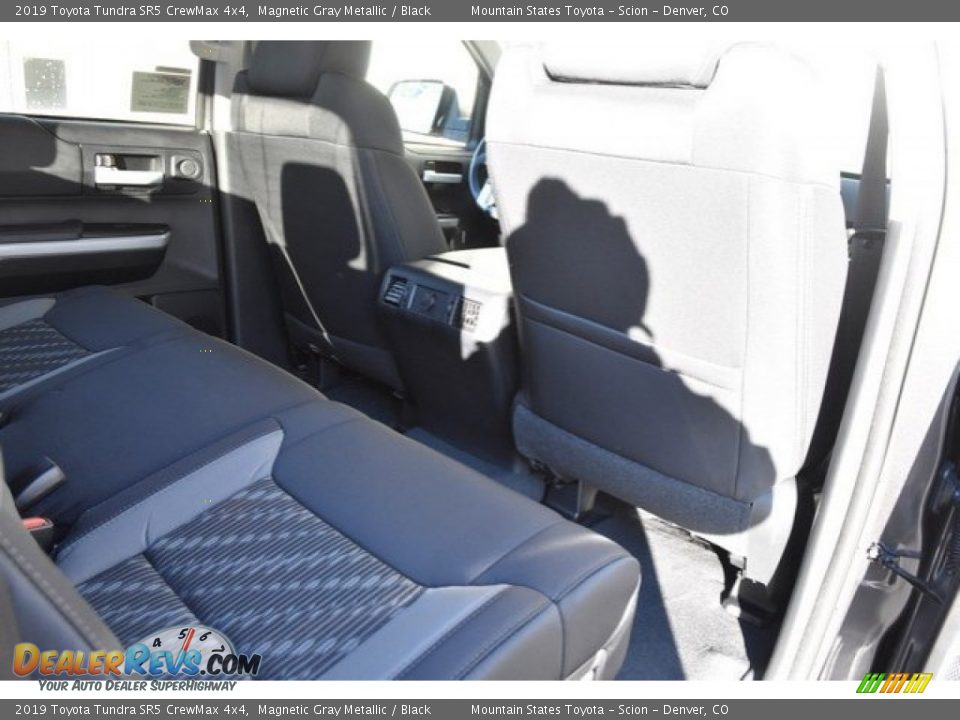 2019 Toyota Tundra SR5 CrewMax 4x4 Magnetic Gray Metallic / Black Photo #16