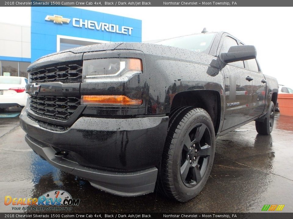 2018 Chevrolet Silverado 1500 Custom Crew Cab 4x4 Black / Dark Ash/Jet Black Photo #2