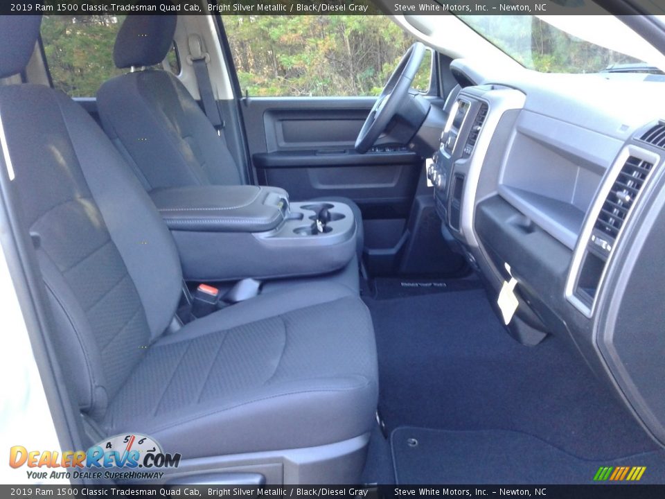 2019 Ram 1500 Classic Tradesman Quad Cab Bright Silver Metallic / Black/Diesel Gray Photo #14