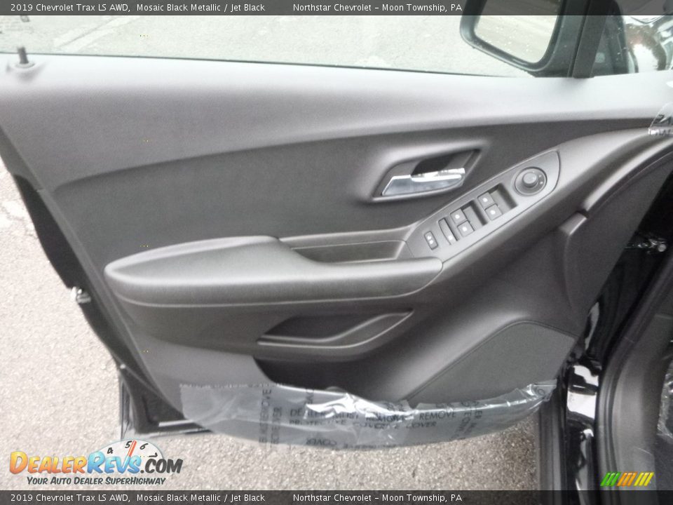 2019 Chevrolet Trax LS AWD Mosaic Black Metallic / Jet Black Photo #14