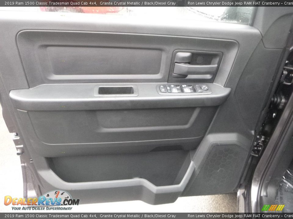 2019 Ram 1500 Classic Tradesman Quad Cab 4x4 Granite Crystal Metallic / Black/Diesel Gray Photo #14